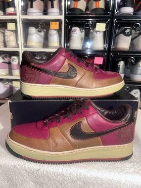 Nike Air Force 1 Supreme VIB I/O '07 in the "The Dome Baltimore" no box
